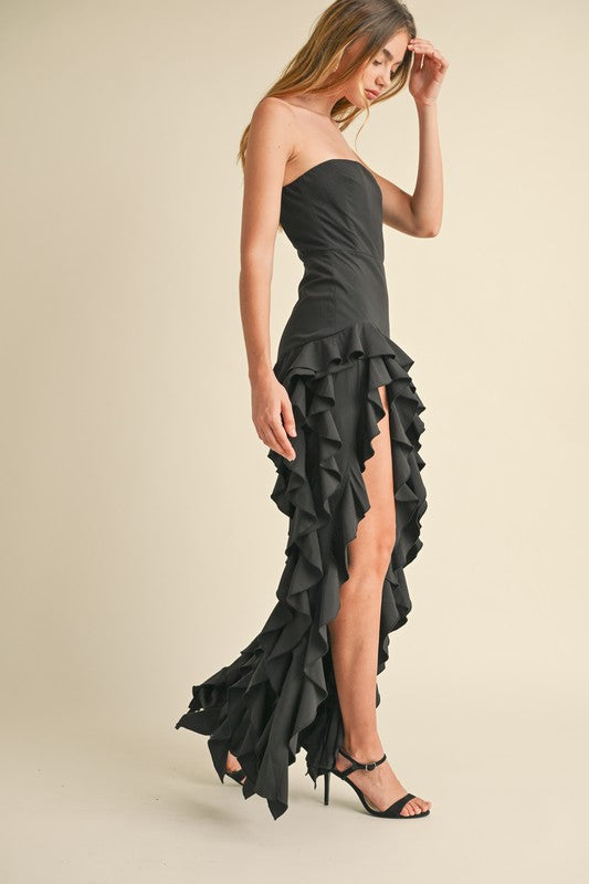 RUFFLE DETAILED TUBE MAXI DRESS