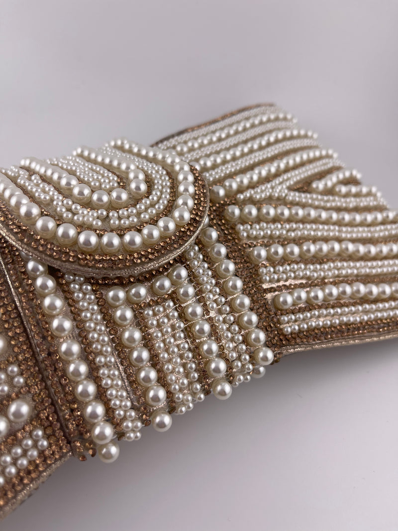 PEARL BOW CLUTCH