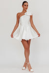 WHITE ONE SHOULDER BOW TIE DRESS